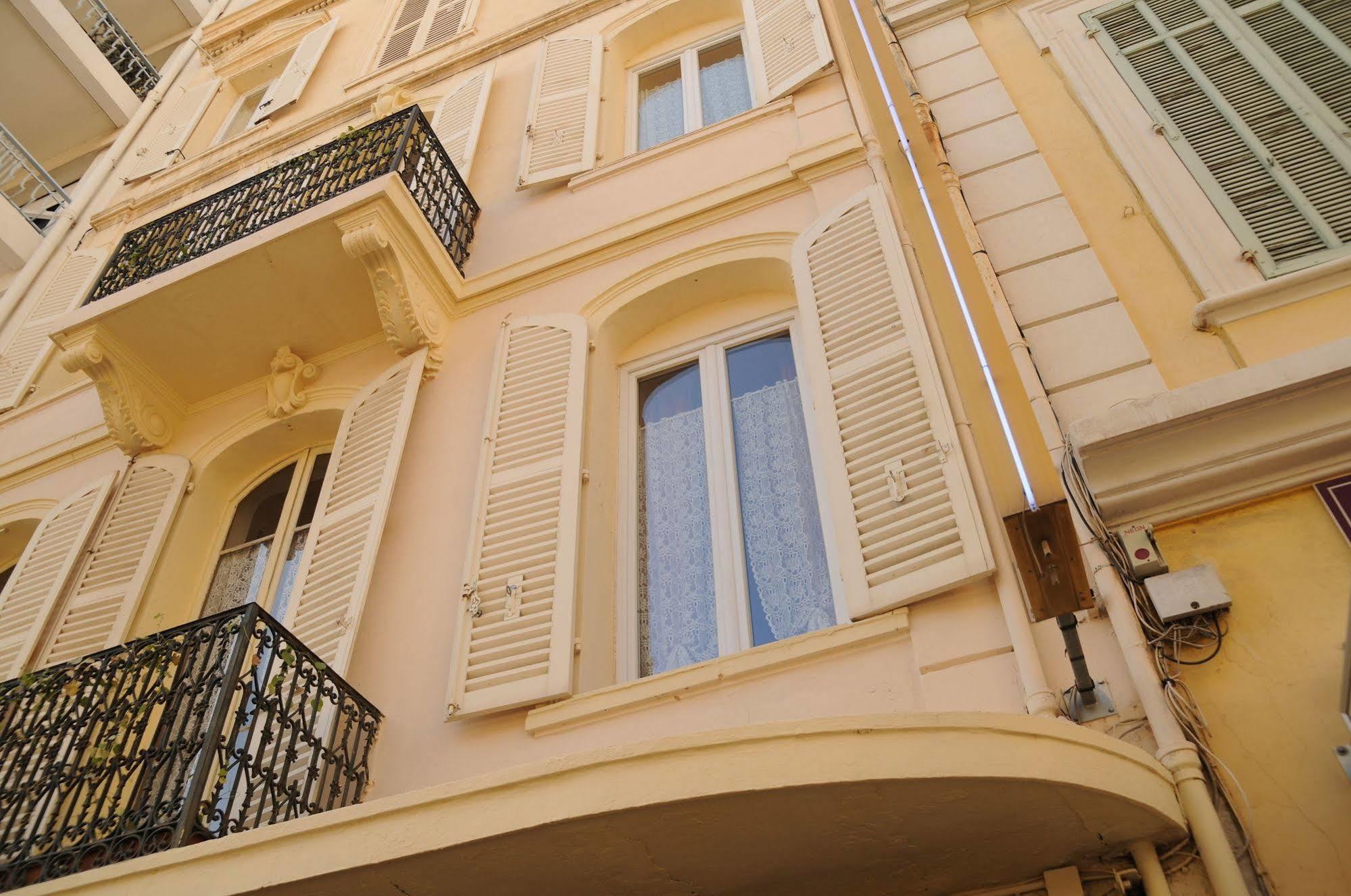 Nouvel Hotel Saint-Raphaël Exteriör bild